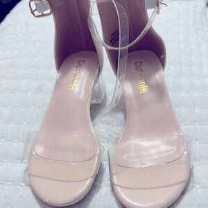 Dufannie Girls DressyCream Heels with Clear Straps size 10